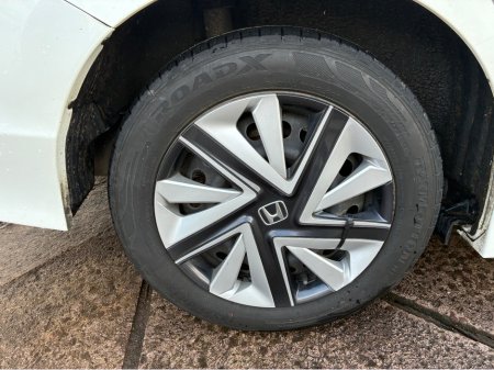 2018 Honda Shuttle DAA-GP7 5DR AUTO €11,950 thumbnail