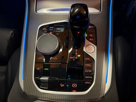 2022 BMW X5 xDrive45e M Sport €49,900 thumbnail