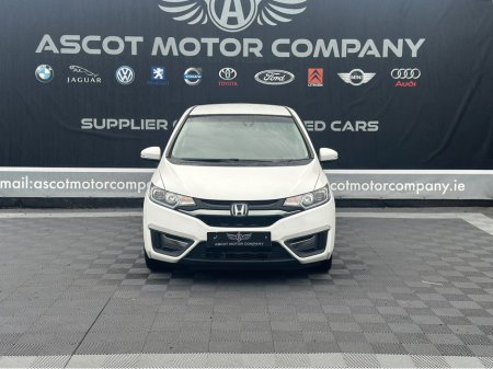 2015 Honda Fit Hybrid €10,950 thumbnail