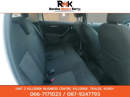 2013 Dacia Duster SIGNATURE 1.5DCI 110 4DR 1.5 DCI 4 €5,700 thumbnail