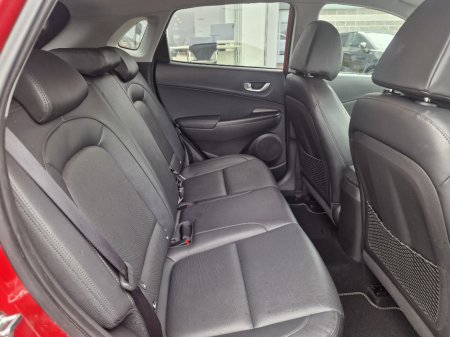 2021 Hyundai Kona Kauai Executive Plus 2tone 5DR €19,950 thumbnail