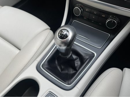 2017 Mercedes-Benz CLA Class 180 1.6 PETROL MANUAL //FULL LEATHER//LOW MILES// €16,950 thumbnail