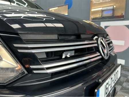 2016 Volkswagen Tiguan - view 2