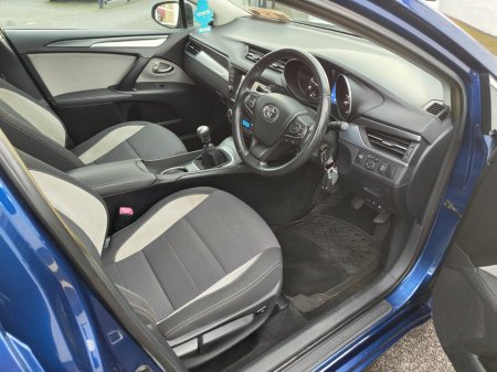 2016 Toyota Avensis 2.0 D-4D (143) Luna Navi €7,950 thumbnail