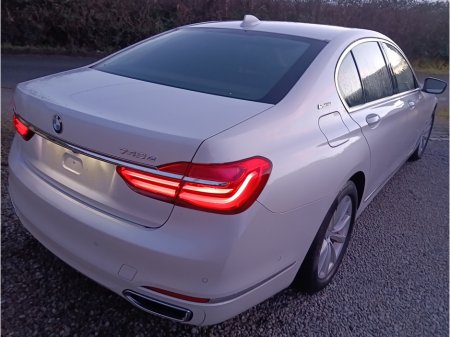 2017 BMW 7 Series 2017 BMW 740E iPERFORMANCE 2.0 AUTOMATIC / LOW MILEAGE.SERIVCE HISTORY/CRUISE CONTROL / 360° PARKING CAMERA / ELECTRIC MEMORY, HEATED & MASSAGING SEATS / SUNROOF thumbnail