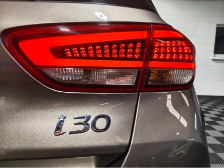 2022 Hyundai i30 - thumbnail 13