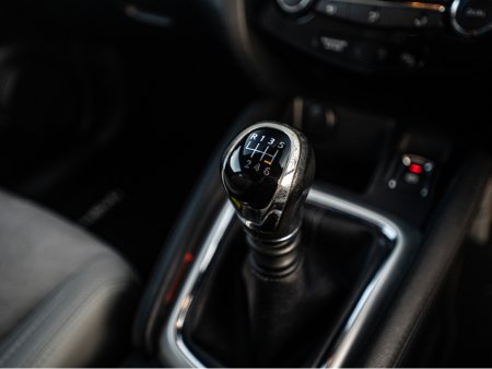 2015 Nissan Qashqai - thumbnail 33