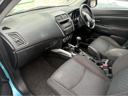 2011 Mitsubishi ASX - thumbnail 12