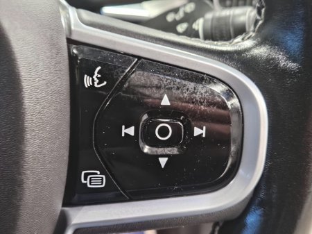 2021 Volvo XC60 - thumbnail 11