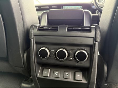 2021 Land Rover Defender - thumbnail 11