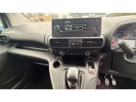 2022 Opel Combo - thumbnail 14