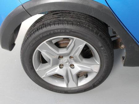 2017 Dacia Sandero 0.9tce (90) Laureate S/S 5DR €8,499 thumbnail