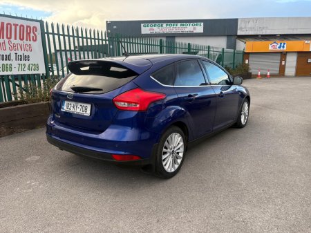 2018 Ford Focus - thumbnail 5