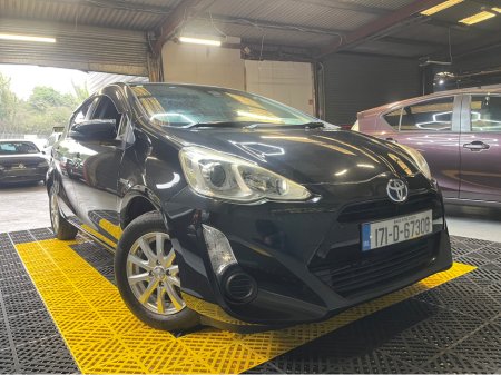 2017 Toyota Aqua 2017 hybrid auto