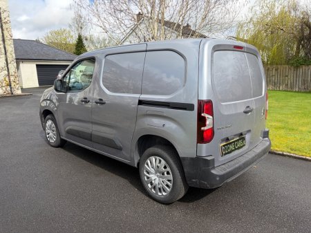 2023 Citroen Berlingo - view 3
