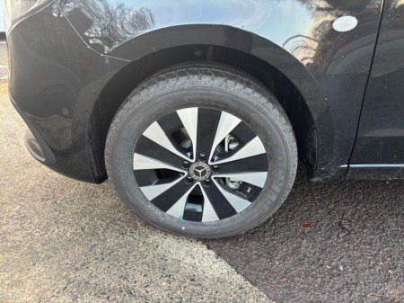 2026 Mercedes-Benz Vito SOLID REAR TAILGATE thumbnail