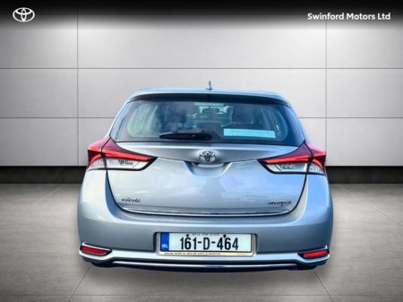 2016 Toyota Auris AURIS 1.4D-4D LUNA €13,950 thumbnail
