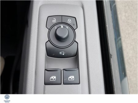 2025 Volkswagen Transporter TRANSPORTER TL LWB30 150HP M6F €46,400 thumbnail