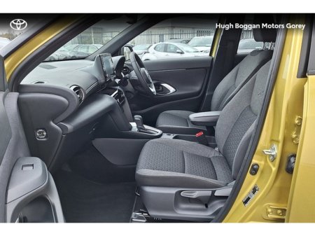 2023 Toyota Yaris Cross CR CROSS LUNA SPORT 4DR AUTO €27,950 thumbnail