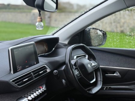 2018 Peugeot 3008 1.5 BlueHDi 130bhp Allure €14,550 thumbnail