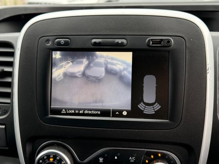 2021 Renault Trafic - thumbnail 25