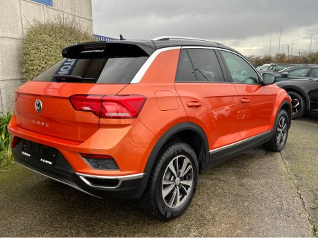 2021 Volkswagen T-Roc STYLE AUTOMATIC 2.0 DIESEL //REVERSE CAMERA//KEYLESS ENTRY//ADAPTIVE CRUISE CONTROL// €25,950 thumbnail
