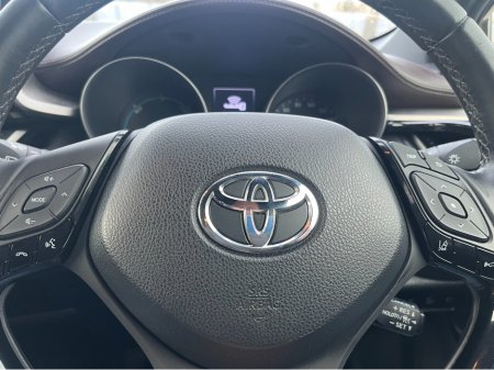 2016 Toyota C-HR - thumbnail 11