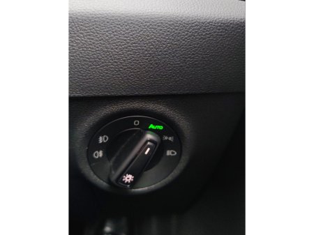 2021 Skoda Karoq 2.0TDI 115HP Ambition €24,950 thumbnail