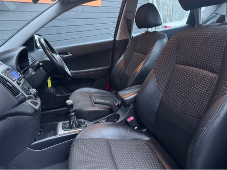 2010 Hyundai i30 - thumbnail 14