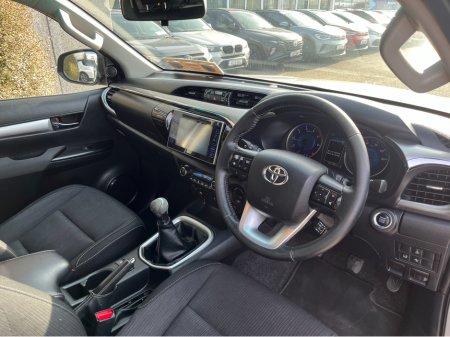 2017 Toyota Hilux - thumbnail 14