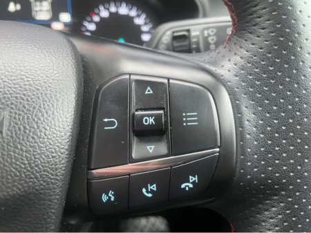 2021 Ford Focus ST-LINE EDITION 5DR 1.5 TD 120 M6 €21,950 thumbnail