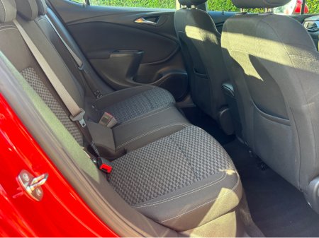 2016 Opel Astra - thumbnail 9