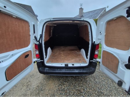 2021 Opel Combo 1.5 Diesel 3 Seater €10,750 thumbnail