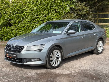 2016 Skoda Superb - view 3