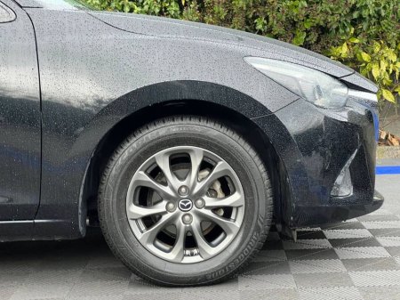 2017 Mazda Demio 1.3 SKYACTIV // HEATED SEATS // HEADS-UP DISPLAY // FULL SERVICE HISTORY €11,950 thumbnail