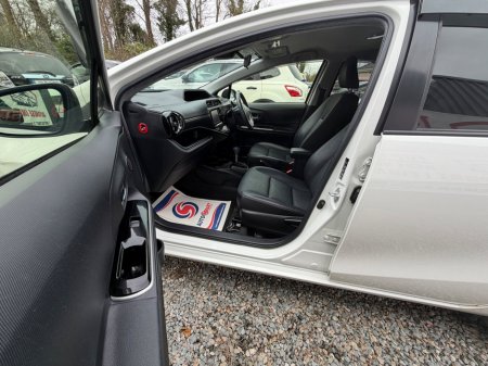 2017 Toyota Aqua - thumbnail 16