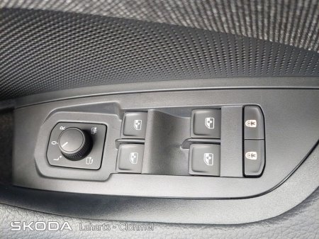 2025 Skoda Kodiaq SELECTION 2.0TDI 150HP DSG €52,950 thumbnail