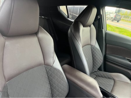 2018 Toyota C-HR - thumbnail 8