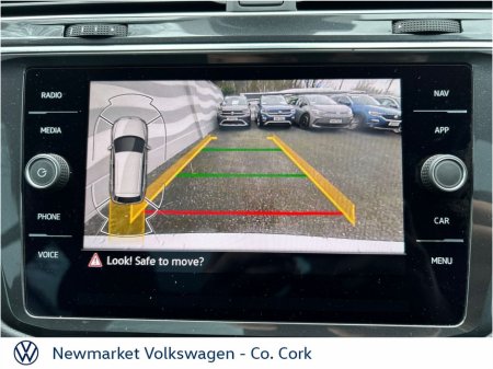 2023 Volkswagen Tiguan - view 4