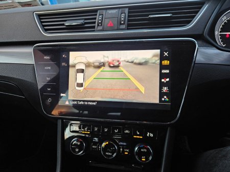 2021 Skoda Superb STYLE 2.0tdi 150HP DSG 5DR Auto €21,990 thumbnail