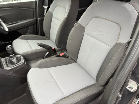 2023 Dacia Jogger ESSENTIAL TCE 7 SEATER €14,950 thumbnail