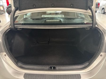 2016 Toyota Corolla - thumbnail 10