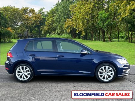 2017 Volkswagen Golf HIGHLINE , AUTO // LOW MILEAGE €17,950 thumbnail