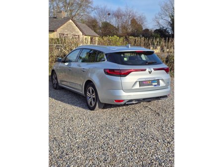 2021 Renault Megane - thumbnail 8