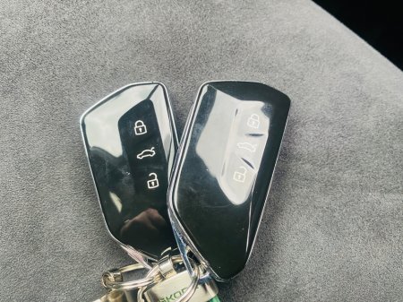 2024 Skoda Enyaq - thumbnail 18