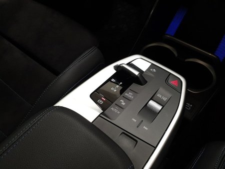 2025 BMW iX1 xDrive30 M Sport €52,950 thumbnail