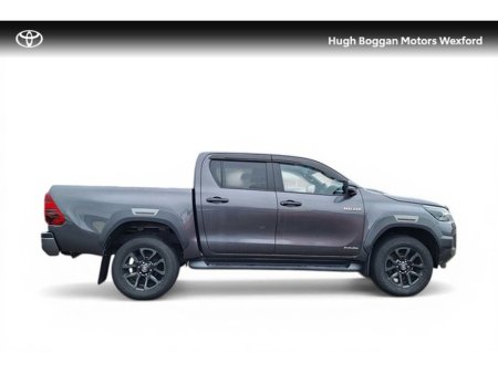 2023 Toyota Hilux - thumbnail 3