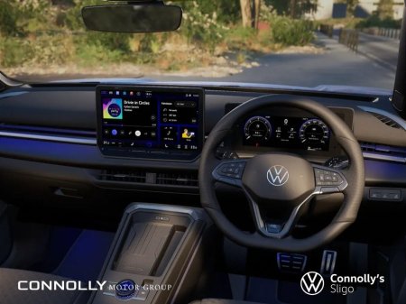 2026 Volkswagen T-Roc RLINE 1.5TSI 150HP AUTO *NEW MODEL* €50,475 thumbnail