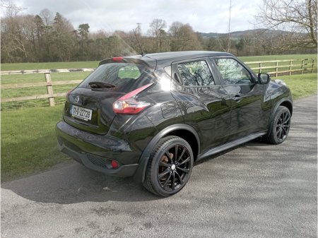 2017 Nissan Juke - thumbnail 2