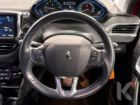 2017 Peugeot 2008 - thumbnail 13